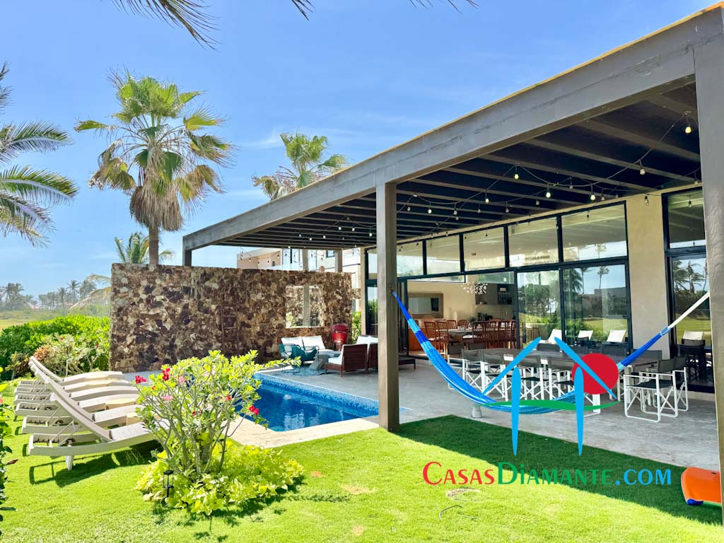 Delta 6 - Terraza, jardín y alberca 8